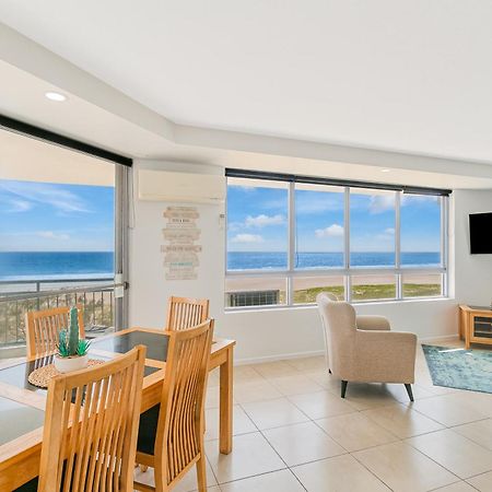 Oceanside Resort - Absolute Beachfront Apartments Gold Coast Exterior photo