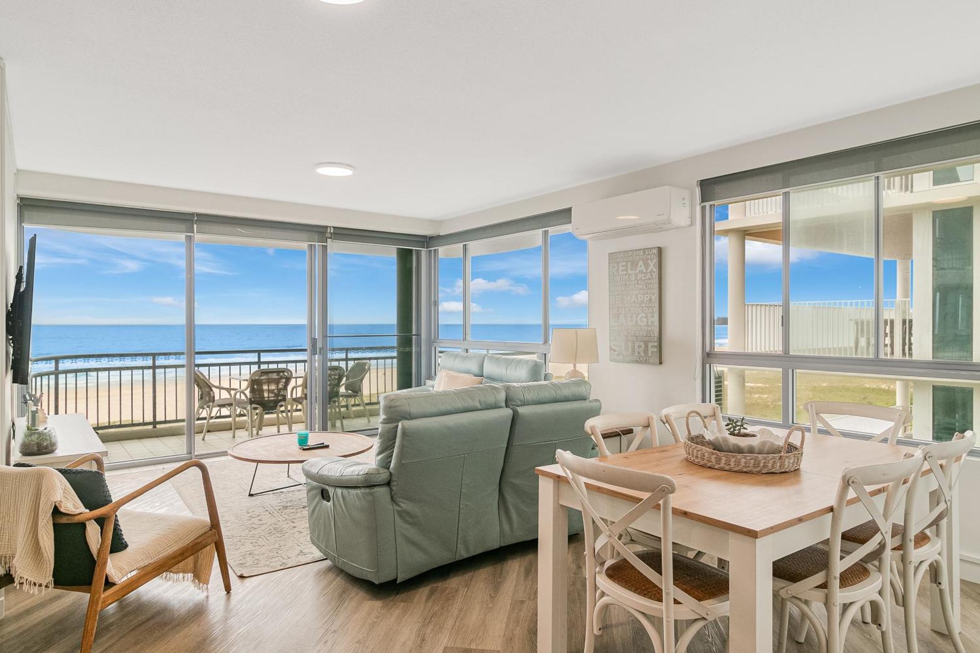 Oceanside Resort - Absolute Beachfront Apartments Gold Coast Exterior photo