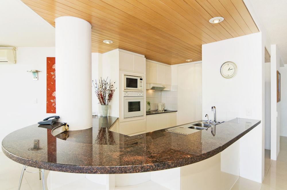 Oceanside Resort - Absolute Beachfront Apartments Gold Coast Exterior photo