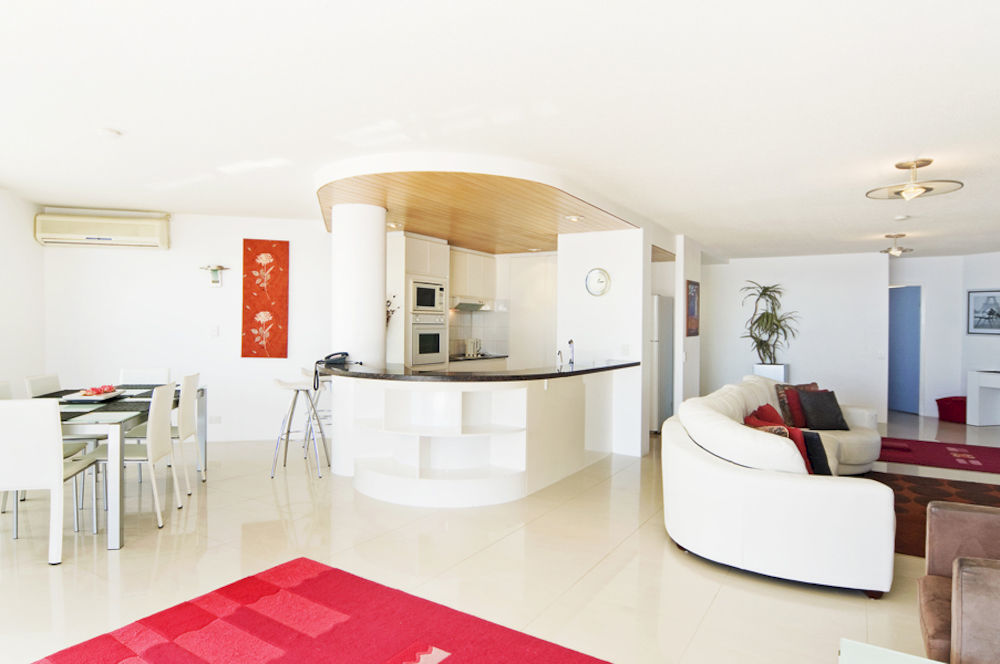 Oceanside Resort - Absolute Beachfront Apartments Gold Coast Exterior photo